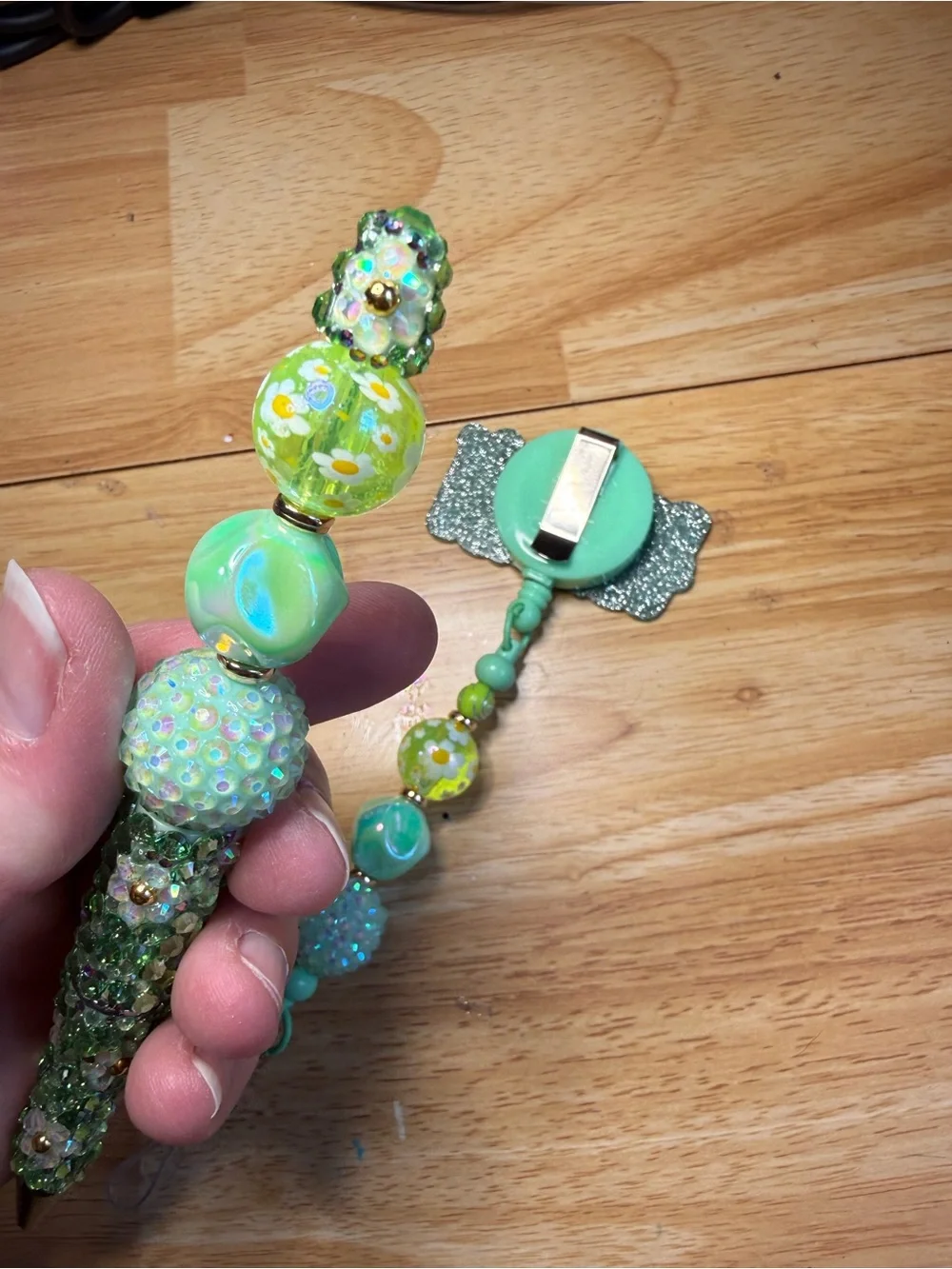 NICU Nurse Green Goose Floral Rhinestone Beaded Pen and Matching Badge Reel Set